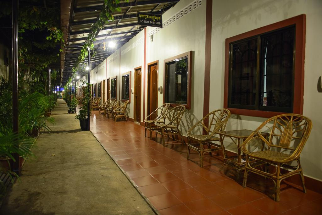 Zana Beach Guesthouse Sihanoukville Exterior photo