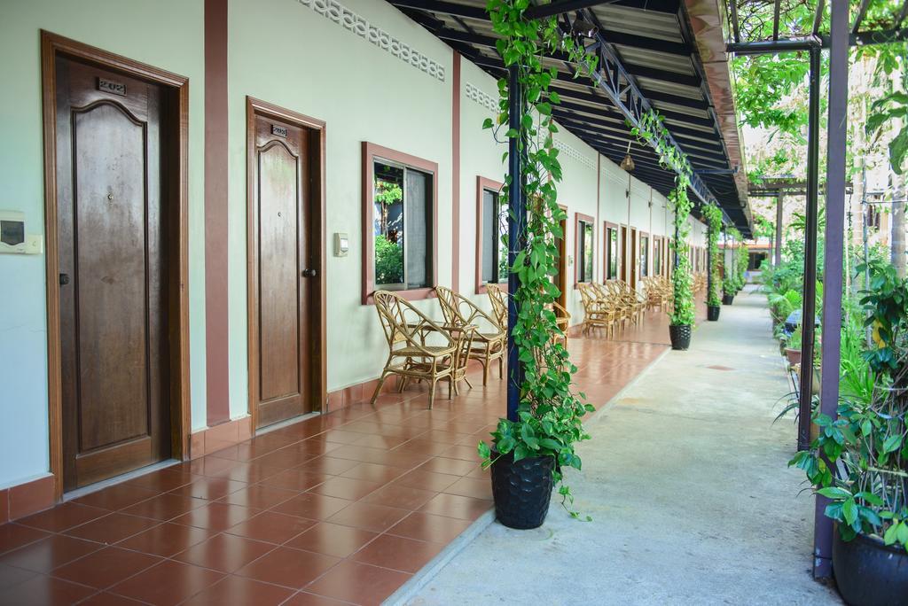 Zana Beach Guesthouse Sihanoukville Exterior photo