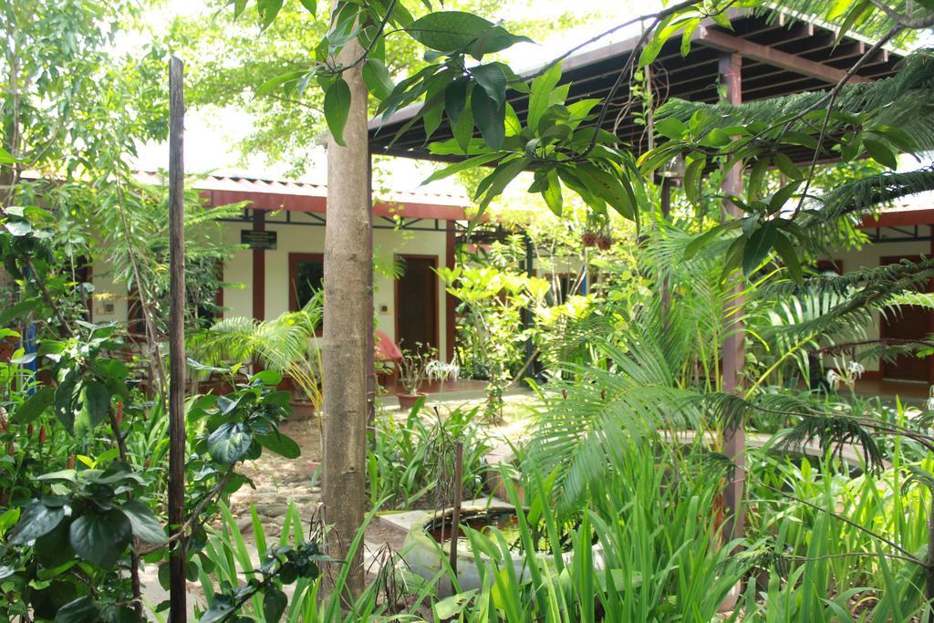 Zana Beach Guesthouse Sihanoukville Exterior photo