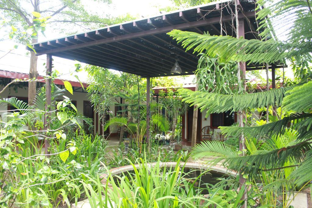Zana Beach Guesthouse Sihanoukville Exterior photo