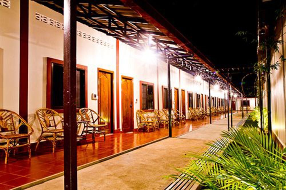 Zana Beach Guesthouse Sihanoukville Exterior photo