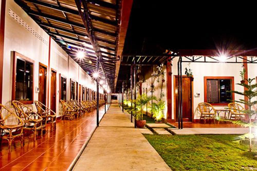 Zana Beach Guesthouse Sihanoukville Exterior photo